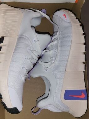 Metcon 6 White Lava Violet Mist White Size 8